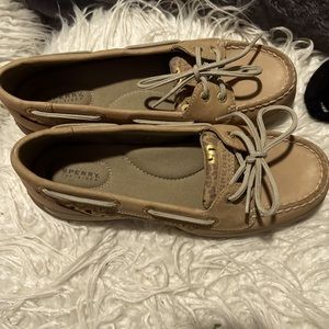 Sperry size 8 women beige and gold